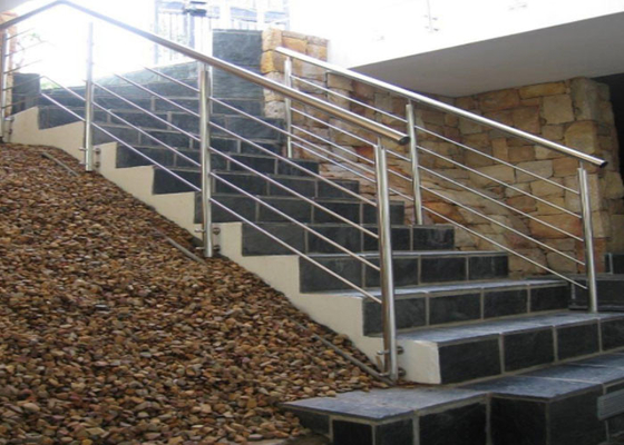 Chiny Dostosowane kolor poręcze schodów ze stali nierdzewnej dla restauracji / budynków komercyjnych dostawca