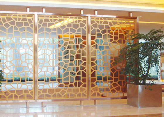 Chiny Nowoczesne złote panele ekranowe, ekologiczne panele dekoracyjne z blachy dostawca